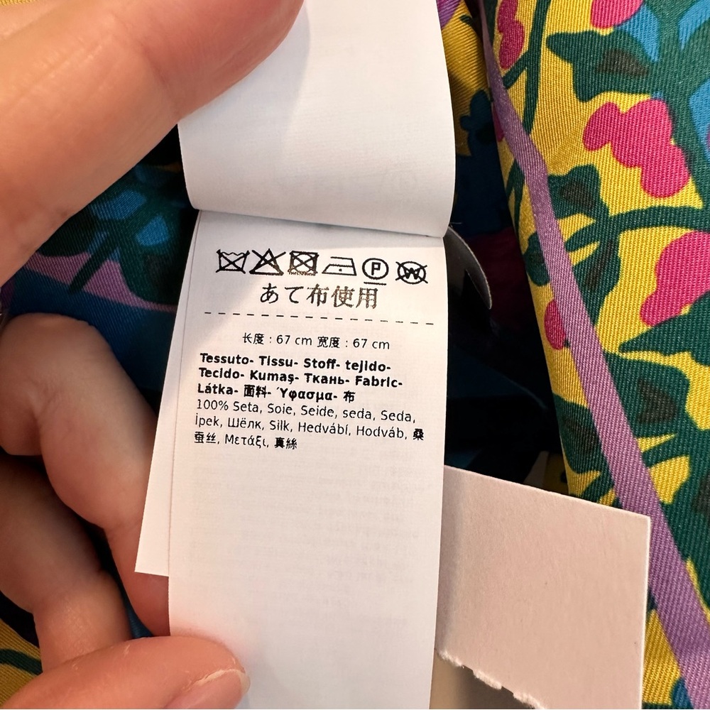 SOLD! NWOT Max Mara Weekend Label-cut Printed Silk Twin Scarf Sz:67*67cm - Picture 12 of 16